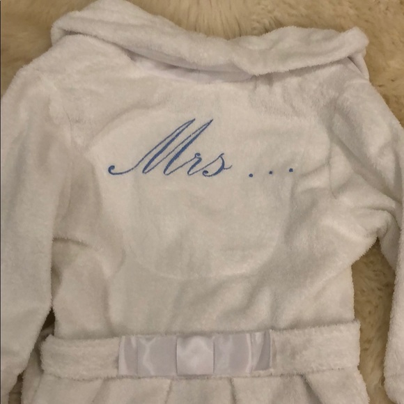 Betsey Johnson Bridal “I Do” Terry Robe - Picture 2 of 7